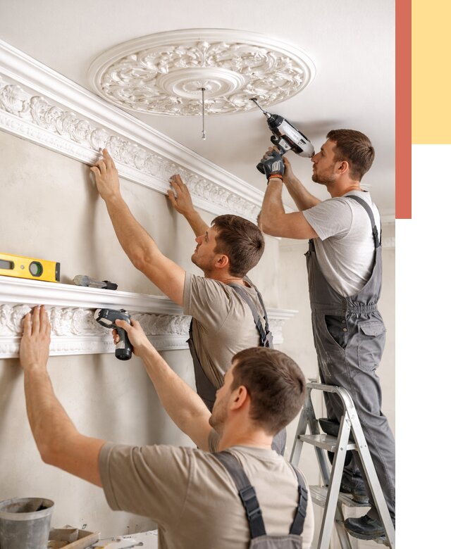 Монтаж лепнины на потолок в Майкопе от 3235 руб. быстро и недорого | ОТДЕЛОЧНИК-Мкп